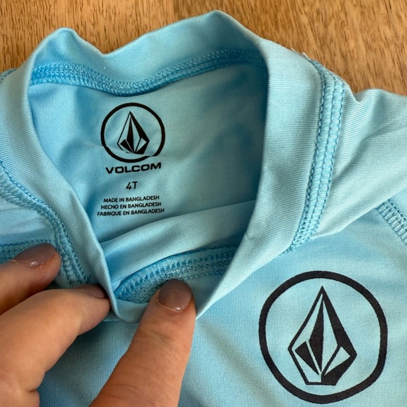 Volcom Kids Toddler Swim Rashguard Set - Light Blue and Multicolor NWT 4T - Picture 8 of 13
